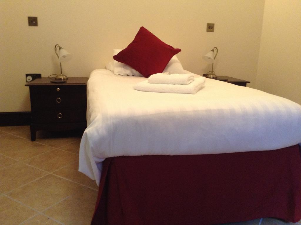 The Crown Hotel Mundford الغرفة الصورة
